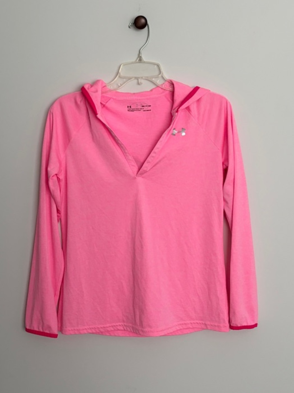 Under Armour Heat Gear Women’s Pink Long Sleeve Hooded Pullover